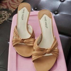 Nine West slip on sandal natural size 7.5, gently